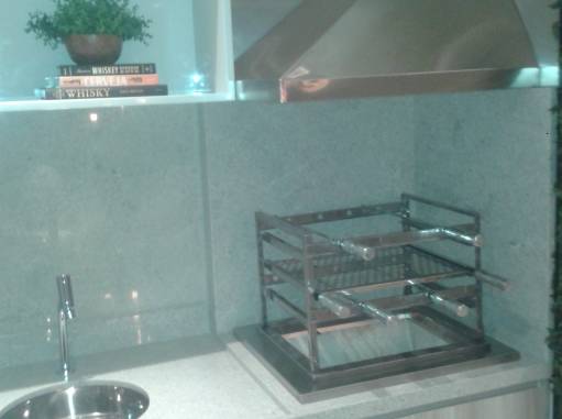 Churrasqueira de Apartamento - Coifa Inox e Grill Inox 